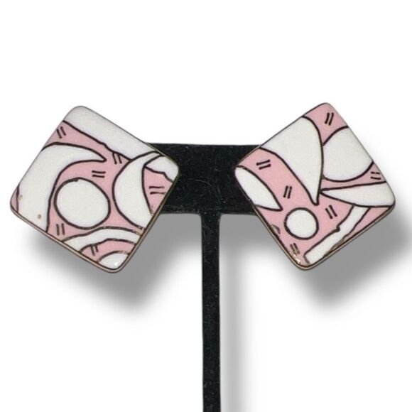 Bundle Sale 3 for $15 | Vintage Pink and White Abstract Earrings - Picture 1 of 11